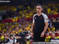 开云体育官方-慕尼黑球员争议判罚引发球迷怒火