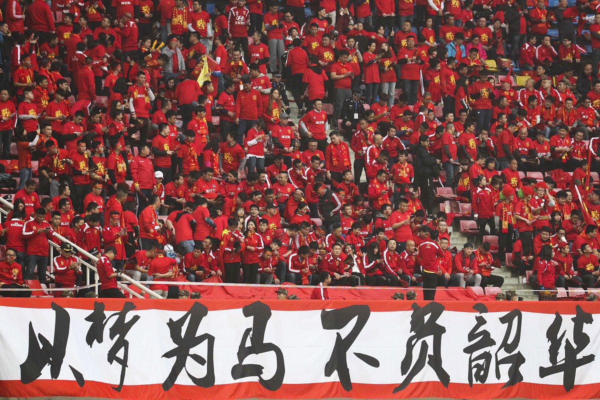 球队内部矛盾频发，大将宣布退出训练