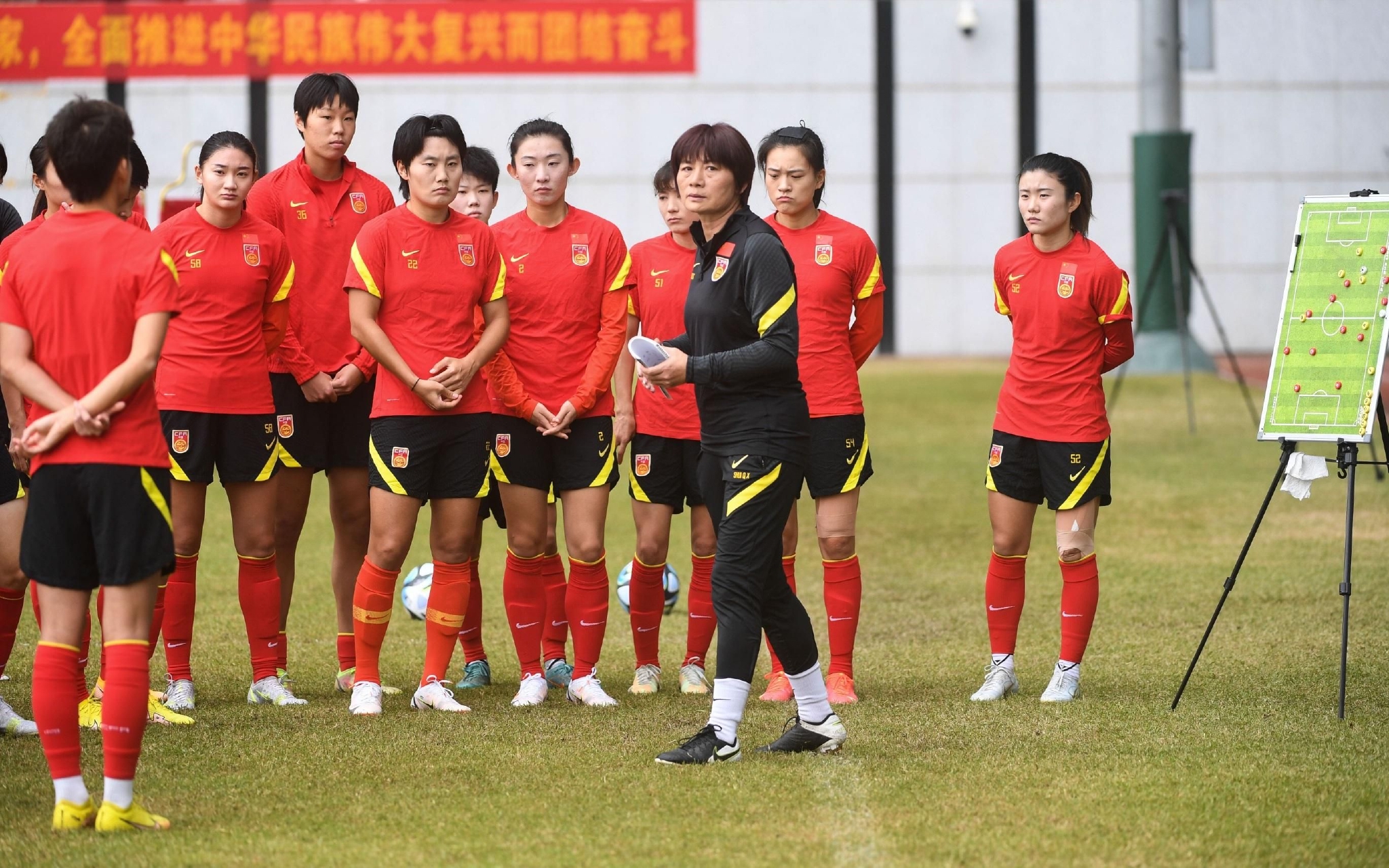 关于球员备战，关键战役即将打响女足比赛的信息